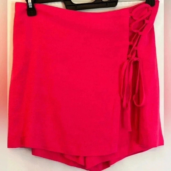 Love Tree Dresses & Skirts - Love Tree NWT! Hot Pink Skort Size Large Lace Up